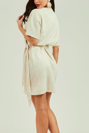 Vestido Envelope de Linho Térmico Acima do Joelho Dunas Areia