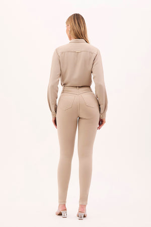 Calça Jeans Modeladora Skinny Cós Alto Nude