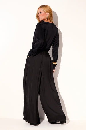 Calça Pantalona Acetinada Essence Preta
