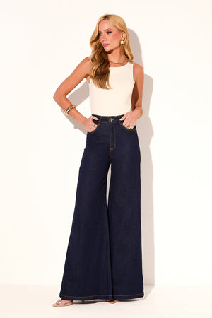 Calça Jeans Pantalona Ultra Modeladora Cintura Alta Barra Tradicional