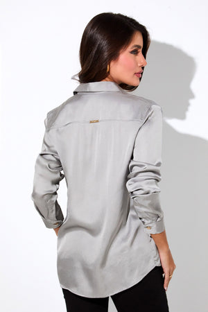 Camisa Feminina de Viscose Acetinada Essence Cinza Metálico