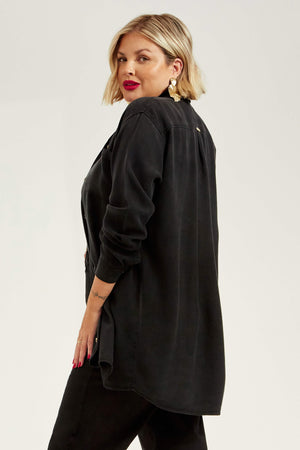 Camisa Térmica Oversized Preta Liocel