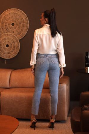 Calça Jeans Modeladora Basic Reta Barra a Fio