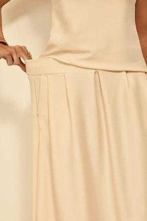 Saia Longa com Pregas Glam Off White QUE NÃO AMASSA