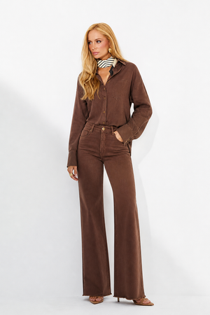 Calça Jeans Wide Leg Modeladora Cós Super Alto com Barra Desfiada Coffee