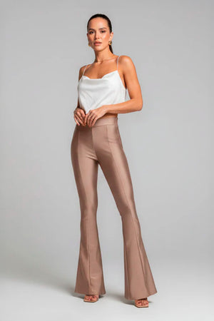 Calça Flare Modeladora Glam Cós Alto Fendi