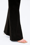 Calça Jeans Modeladora Wide Leg Preto Intenso Cós Médio Barra Tradicional