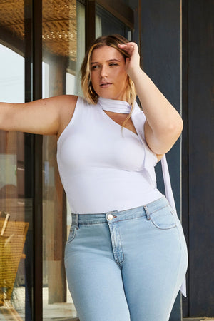 Blusa Ombro Único Assimétrica Curve Branca