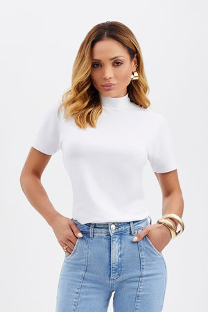 Camiseta Curve Gola Alta Branca