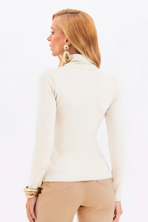 Blusa Gola Alta Manga Longa Curve Off White