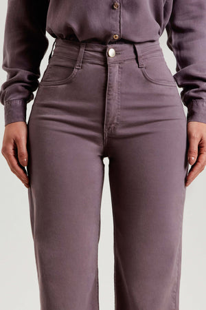 Calça Jeans Modeladora Wide Leg Cós Super Alto Violeta