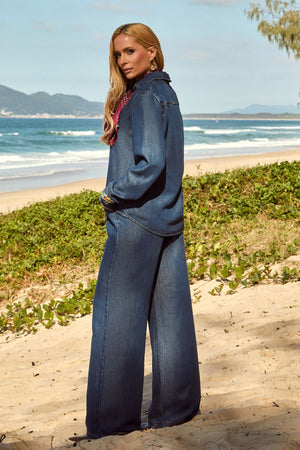 Calça Pantalona de Liocel Aura Jeans Escuro Cintura Super Alta