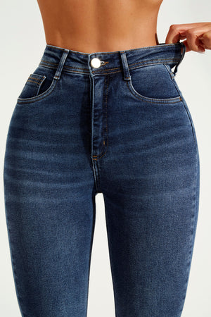 Calça Jeans Modeladora Essencial Reta Cós Super Alto Barra Corte a Laser