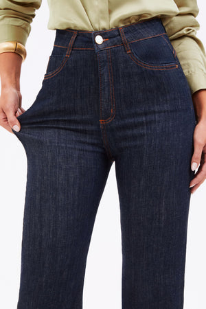Calça Jeans Wide Leg Modeladora Fantástica Cintura Super Alta Barra Tradicional