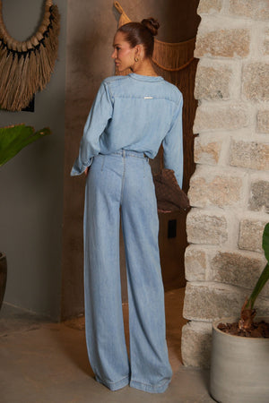 Calça Pantalona com Liocel Aura Jeans Claro