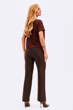 Calça Reta Modeladora Glam Cintura Alta Coffee QUE NÃO AMASSA