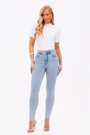 Calça Jeans Skinny Modeladora Revolucionária Cós Super Alto Barra Corte a Laser Clara