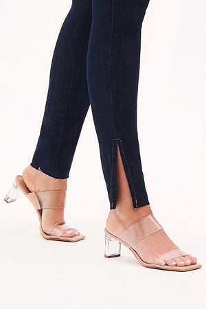 Calça Jeans Ultra Modeladora Skinny Cós Alto Barra Corte a Laser