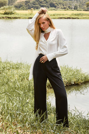 Calça Pantalona Alfaiataria de Liocel Aura Preta Cós Super Alto