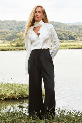 Calça Pantalona Alfaiataria de Liocel Aura Preta Cós Super Alto