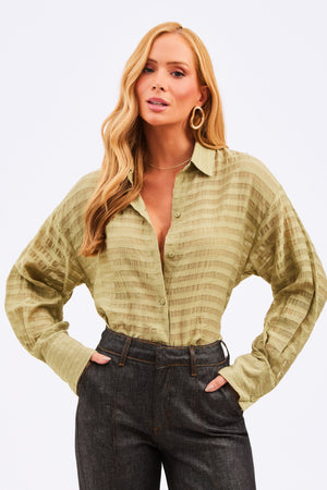 Camisa Feminina Listrada Transparente Verde Oliva