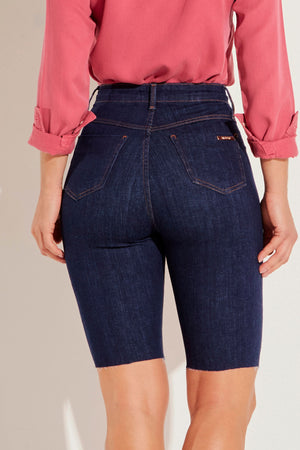 Shorts Jeans Modelador Ciclista Revolucionário Cós Super Alto