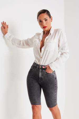 Shorts Jeans Modelador Ciclista Cinza Cós Super Alto