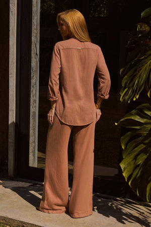 Calça Pantalona de Linho Dunas Terra