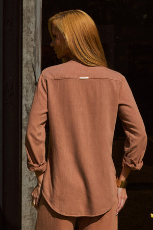 Camisa Feminina de Linho Dunas Terra