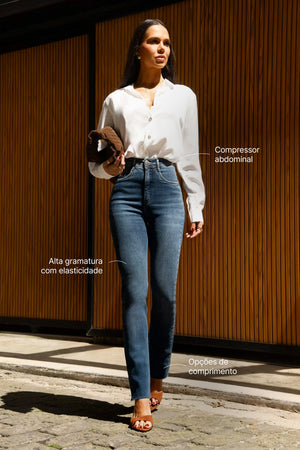 Calça Jeans Modeladora Essencial Reta Cós Super Alto Barra Corte a Laser