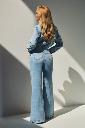 Calça Jeans Pantalona Basic Cintura Super Alta Clara