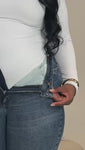 Stories de Calça Jeans Modeladora Essencial Skinny Cós Super Alto Barra Corte a Laser