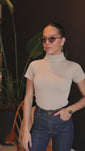 Stories de Blusa Canelada Premium Gola Alta Nude