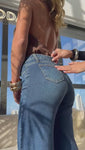 Stories de Calça Jeans Essencial Wide Leg Jeans Escuro Cós Médio