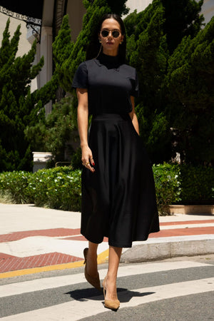 Saia Midi Evasê Glam Preta