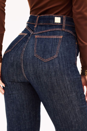 Calça Jeans Wide Leg Modeladora Fantástica Cintura Super Alta Barra Tradicional